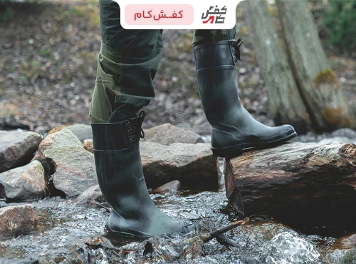 چکمه‌های کار در فصل سرما: محافظت، ایمنی و راحتی در محیط‌های سخت‌کاری